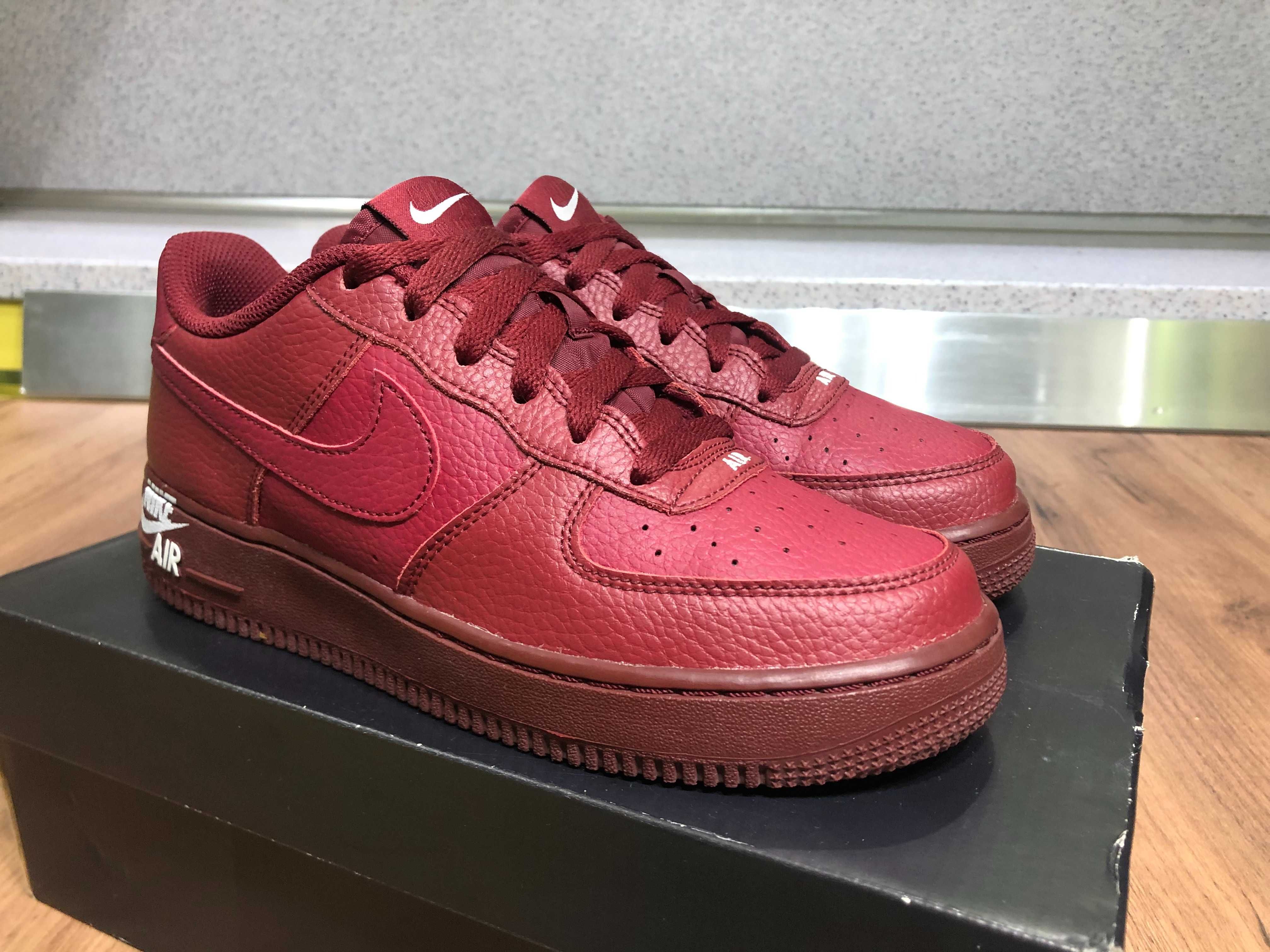 ОРИГИНАЛНИ *** Nike Air Force 1 Leather / Team burgundy