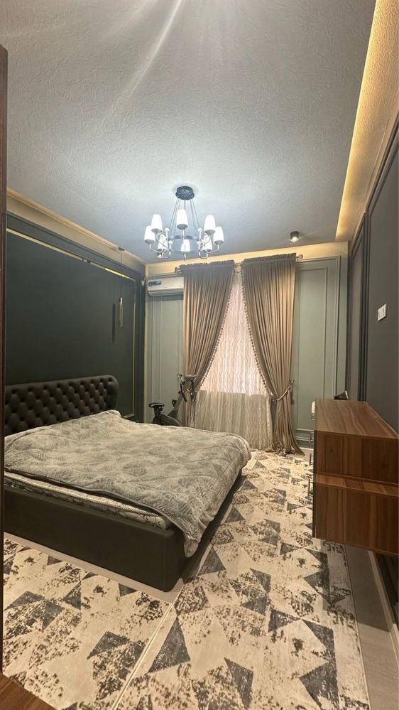 Продается 3 ком. Квартира площадью 85 кв.м. В Согдиане ор. Боулинг
