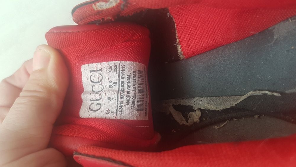 Vand adidasi Gucci