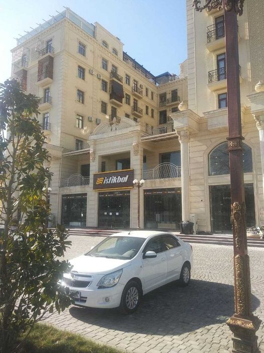 Бунедкор пр-т м-ро Мирзо Улугбек,Парк Гафур Гулям 167 кв.м 3\4\8