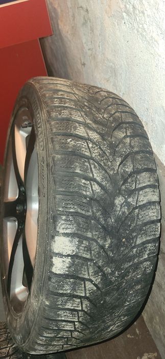 Jante de aliaj pe 17 cu tot cu cauciucuri M+S