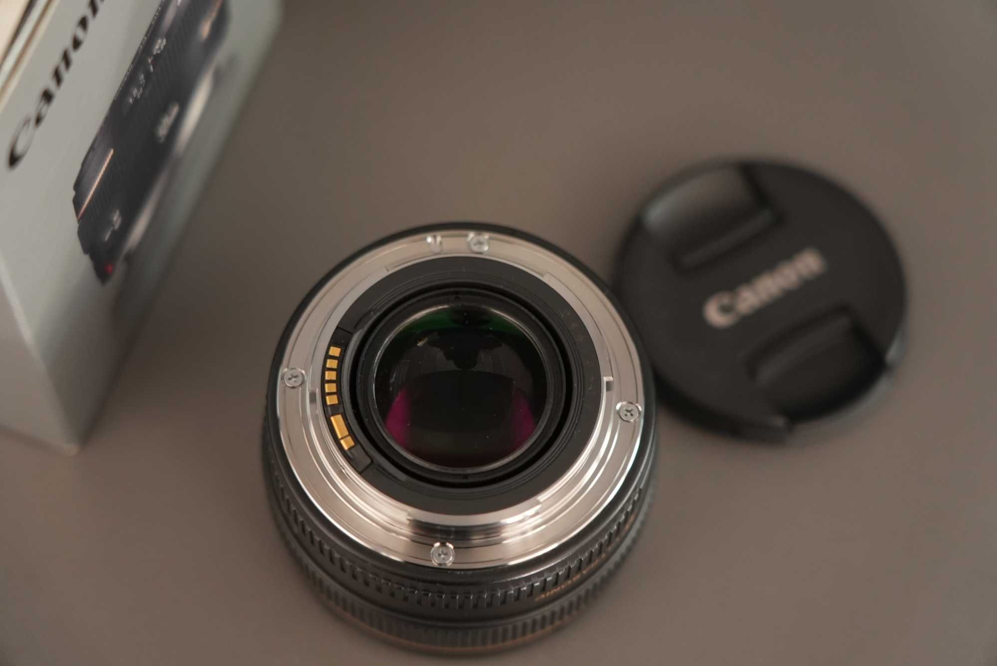 Canon 50mm f1.4 sotiladi
