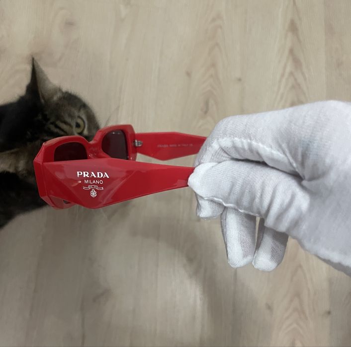 Ochelari de soare Prada