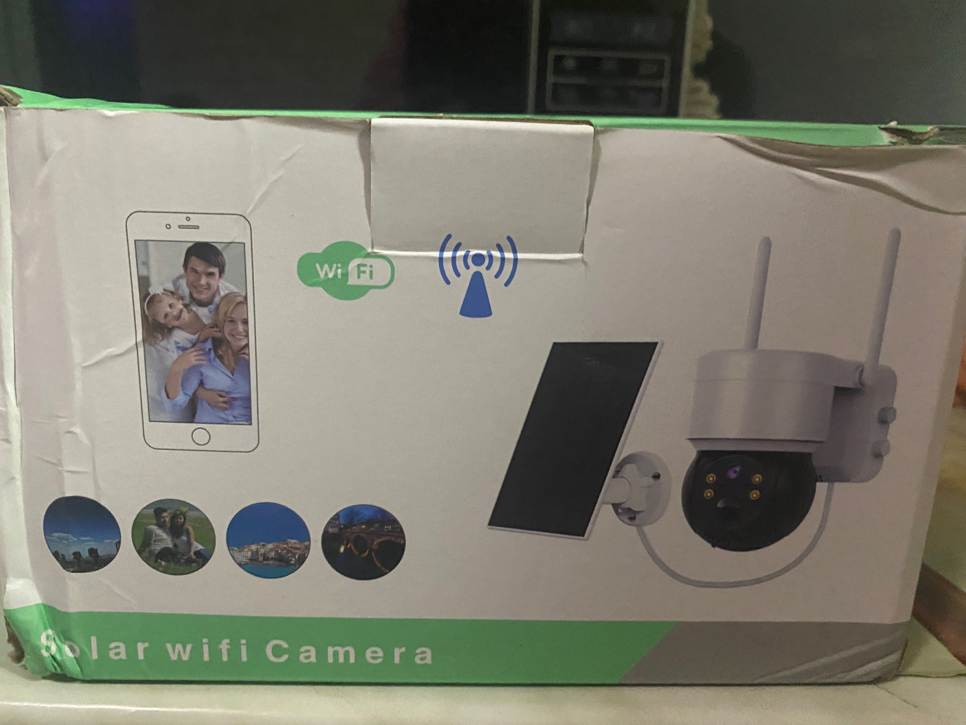 Camera de luat vederi cu panou solar , conectare la wifi