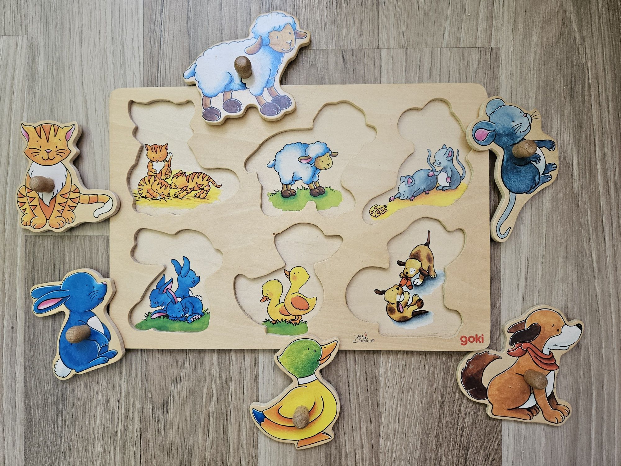 Лот от животни, дървени играчки и пъзели