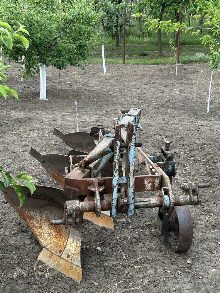 Tractor UTB   U 650  Plus 3 utilaje