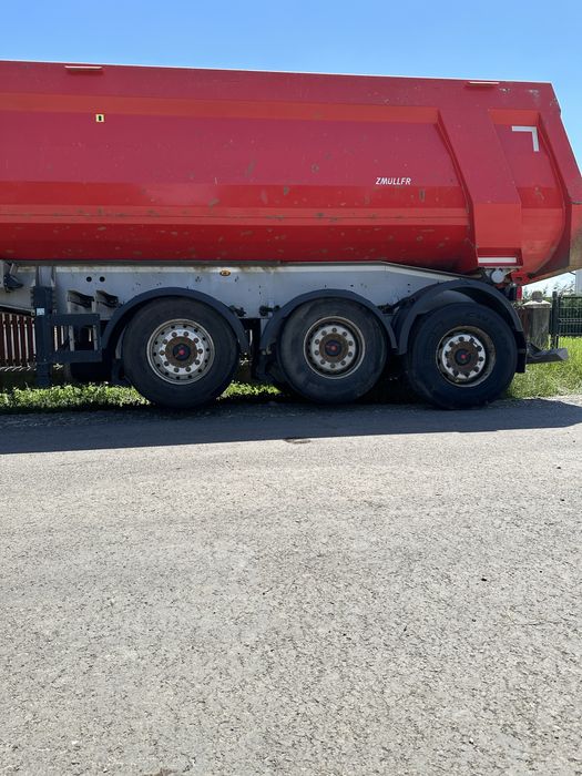 Camioane si remorci