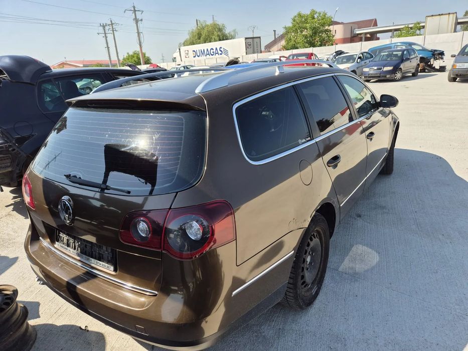 Dezmembram Volkswagen Passat B6, an 2007, 1.6FSI cod BLF