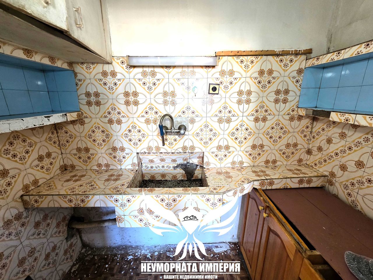 Дава се под наем Четиристаен апартамент в Асеновград - 122 кв.м за 258 € - Снимка #2