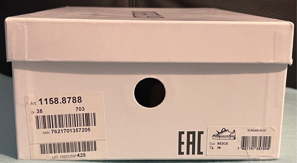 Adidași Guess dantelă mărimea 38
