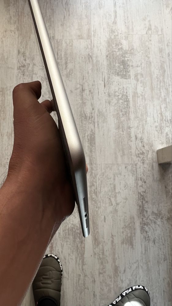 Apple Ipad 6th generation