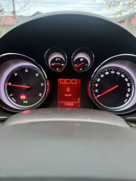 Opel Insignia A (G09) 2.0 CDTI