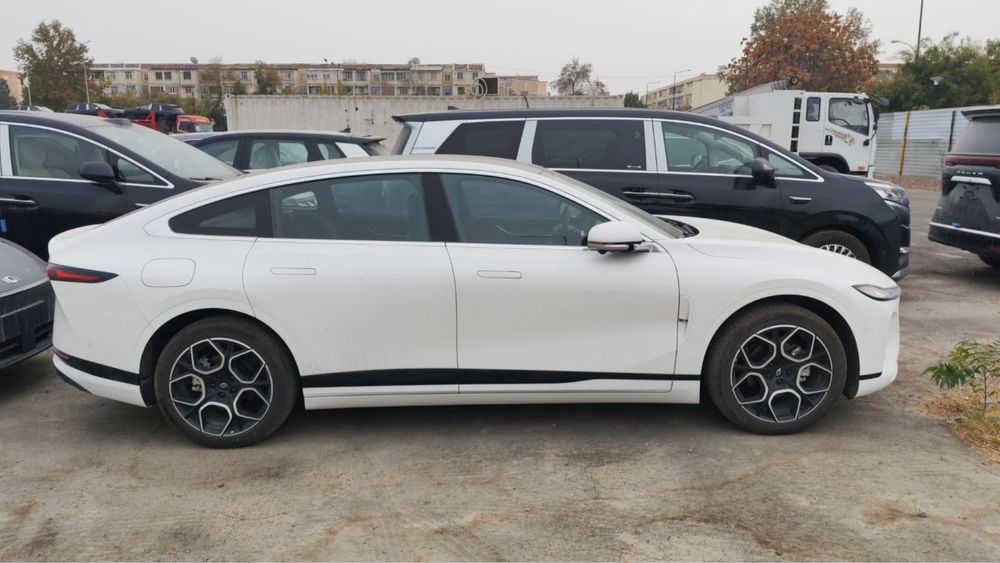 Changan Nevo A07 Gibrid   Qora Oq changan a07 SROCHNO SOTILADI