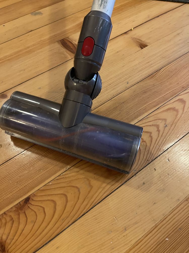 Прахосмукачка Dyson V7