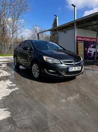 Vând Opel Astra J 2014, 1.4 Turbo 140, GPL