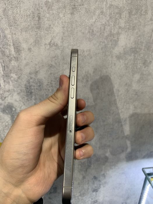 Iphone 15 pro max natural 256 gb 87%