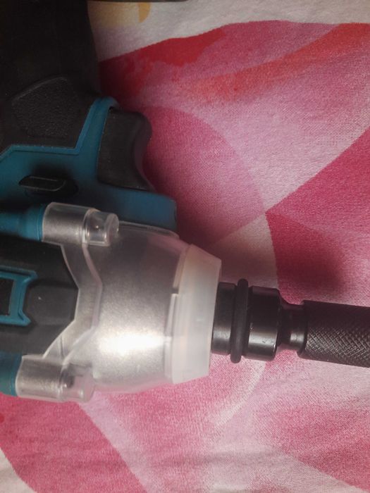 Masina de infiletat cu impact