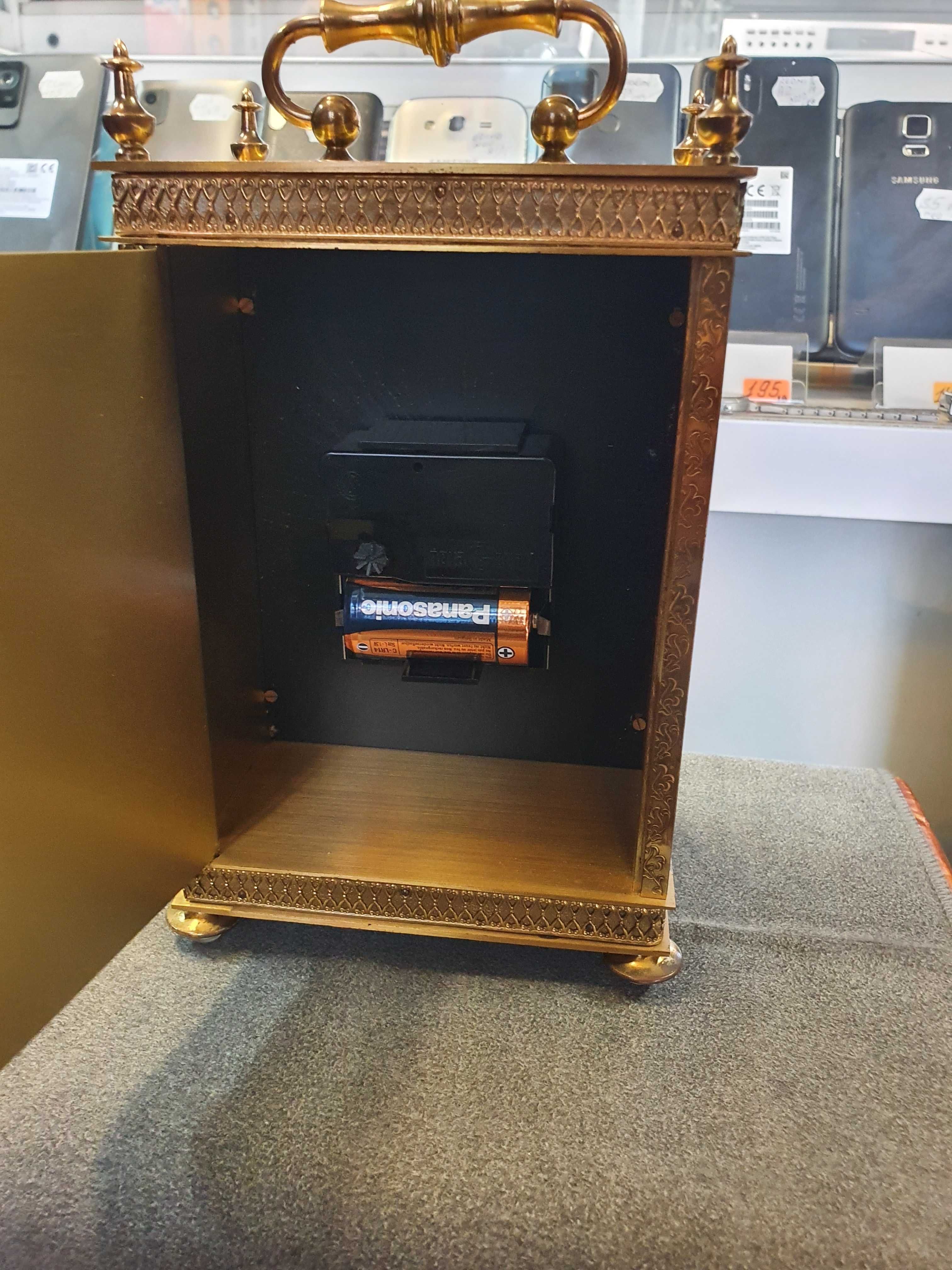 Каретен часовник London Clock Co Quartz В отлично  състояние.