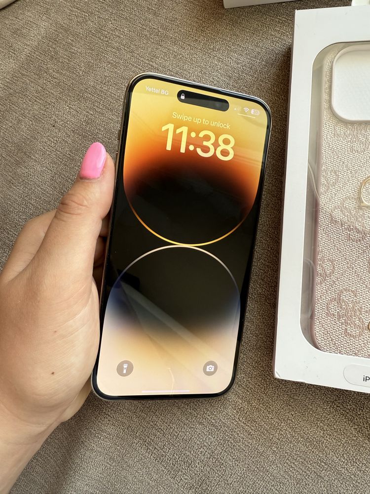 Iphone 14pro max gold 256 gb с кейсове