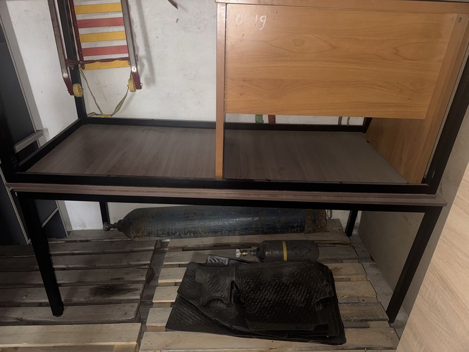 Продам столы, 2 больших 1 маленький