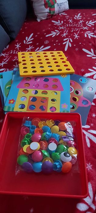 Joc cu imagini si butoane