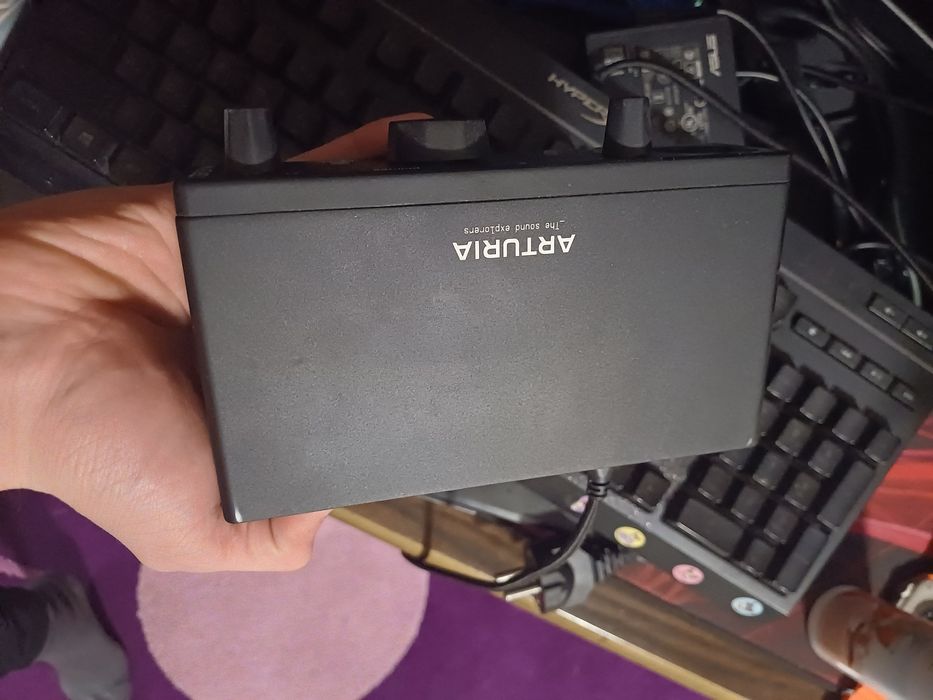 Arturia minifuse1 звуковая карта