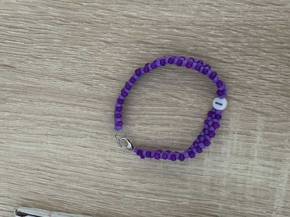 брасоет из бисера