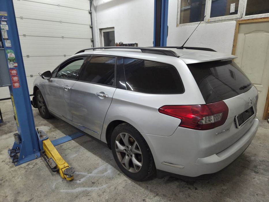 Vand pentru reparat Citroen C5 2012 2.0 Hdi euro5