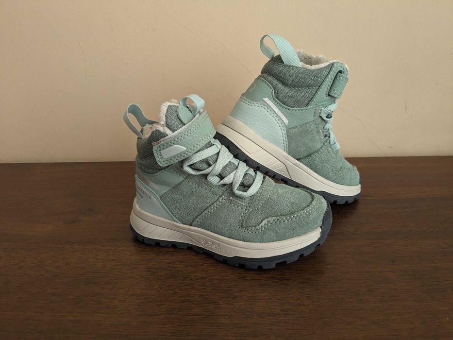 Обувки QUECHUA 24