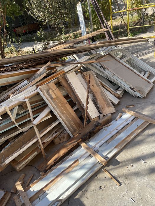 Утин сотилади б/у нарх келишилган.