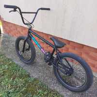 Bicicleta BMX ca Noua