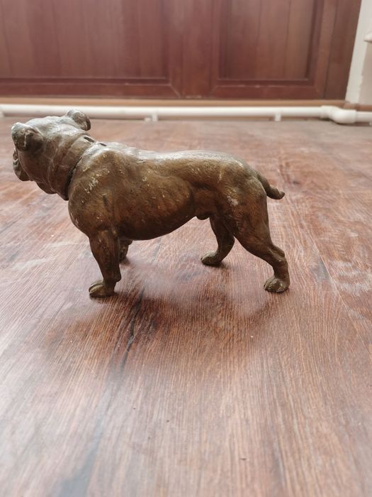 Всем доброго  продаётся сувенир собака бульдог сделана в ручную