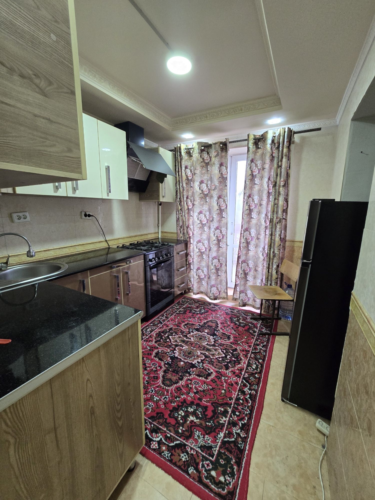 Аренда Регистон 1-хона 4таж заходи и живи 250 уе 1-месяц