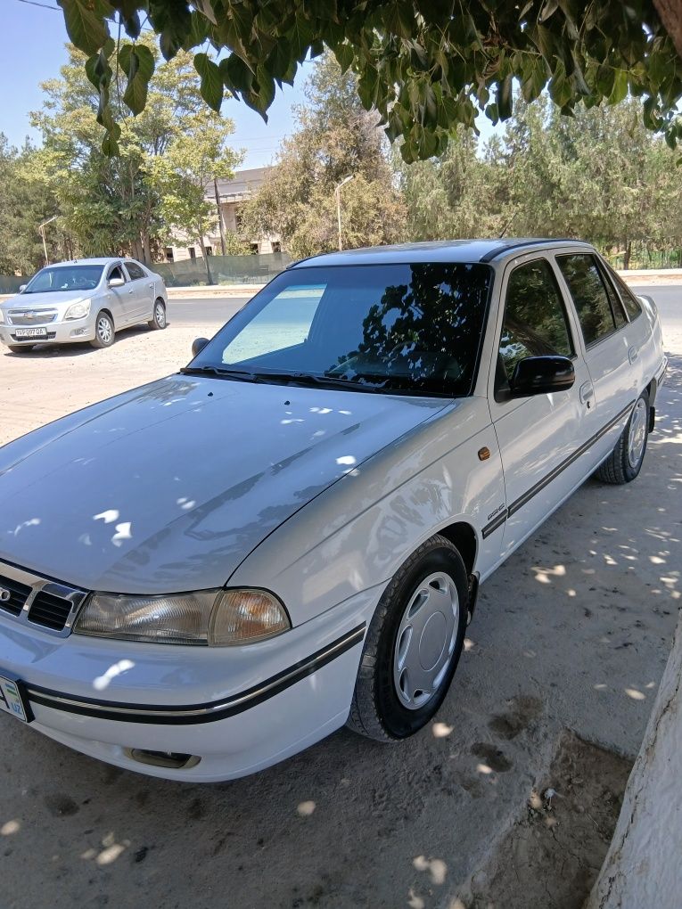 Nexia lux 2007...