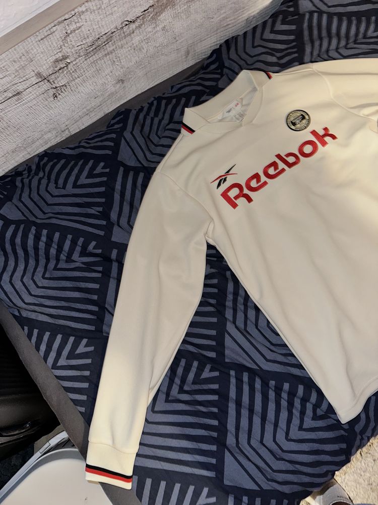 Reebok xs пуловер