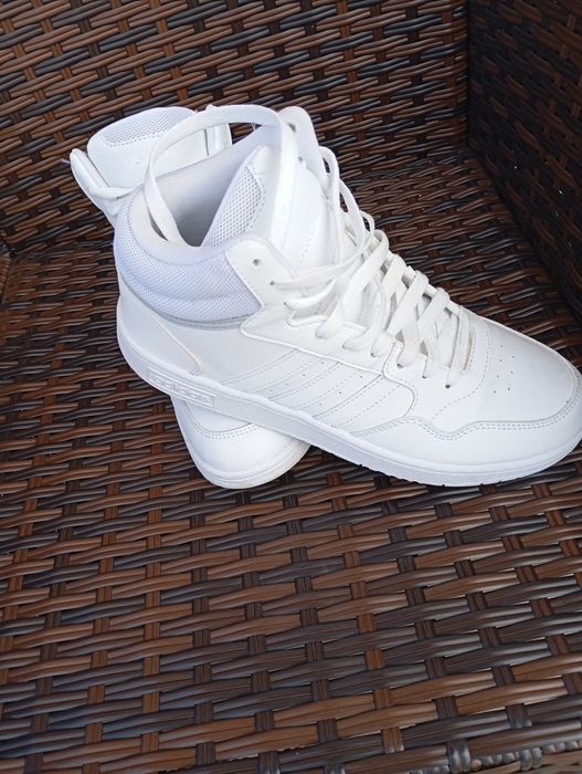 Ghete adidas mărimea 40 noi