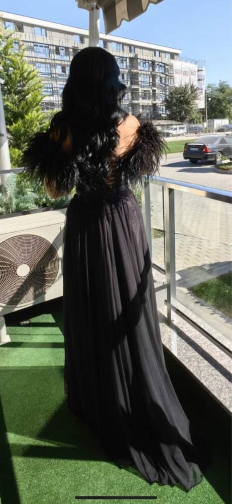 Елегантна рокля на Стоян Радичев