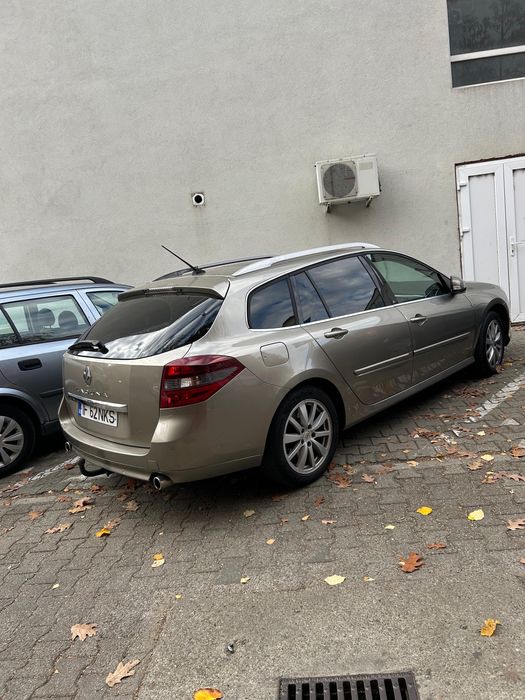 Laguna 3 Initiale Paris .