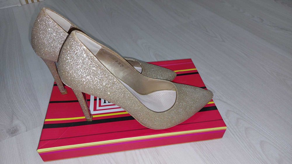 Туфли золотистый б/у