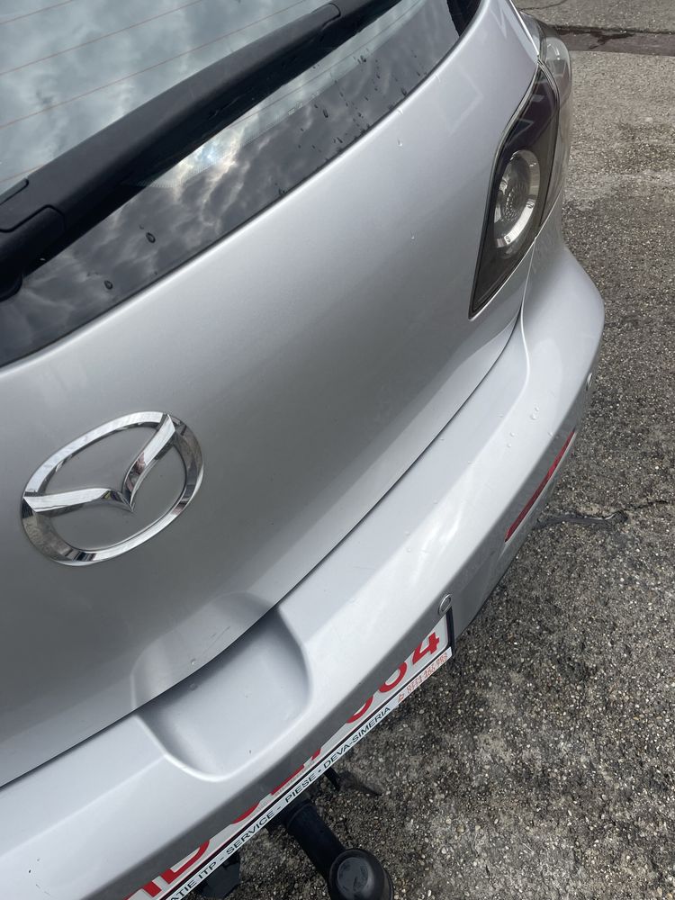 autoturism mazda 3
