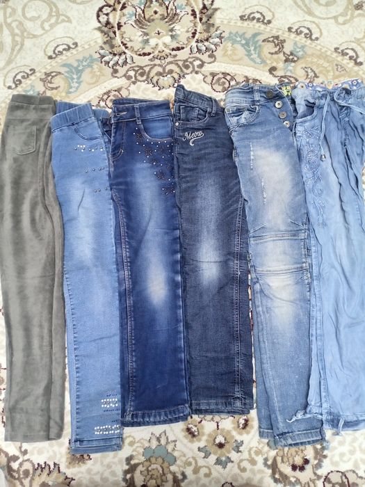 Продам джинсы на девочку