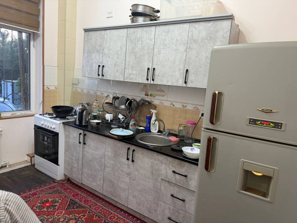chimboy maxallada dom qurilgan 2 xonalik kvartira sotiladi