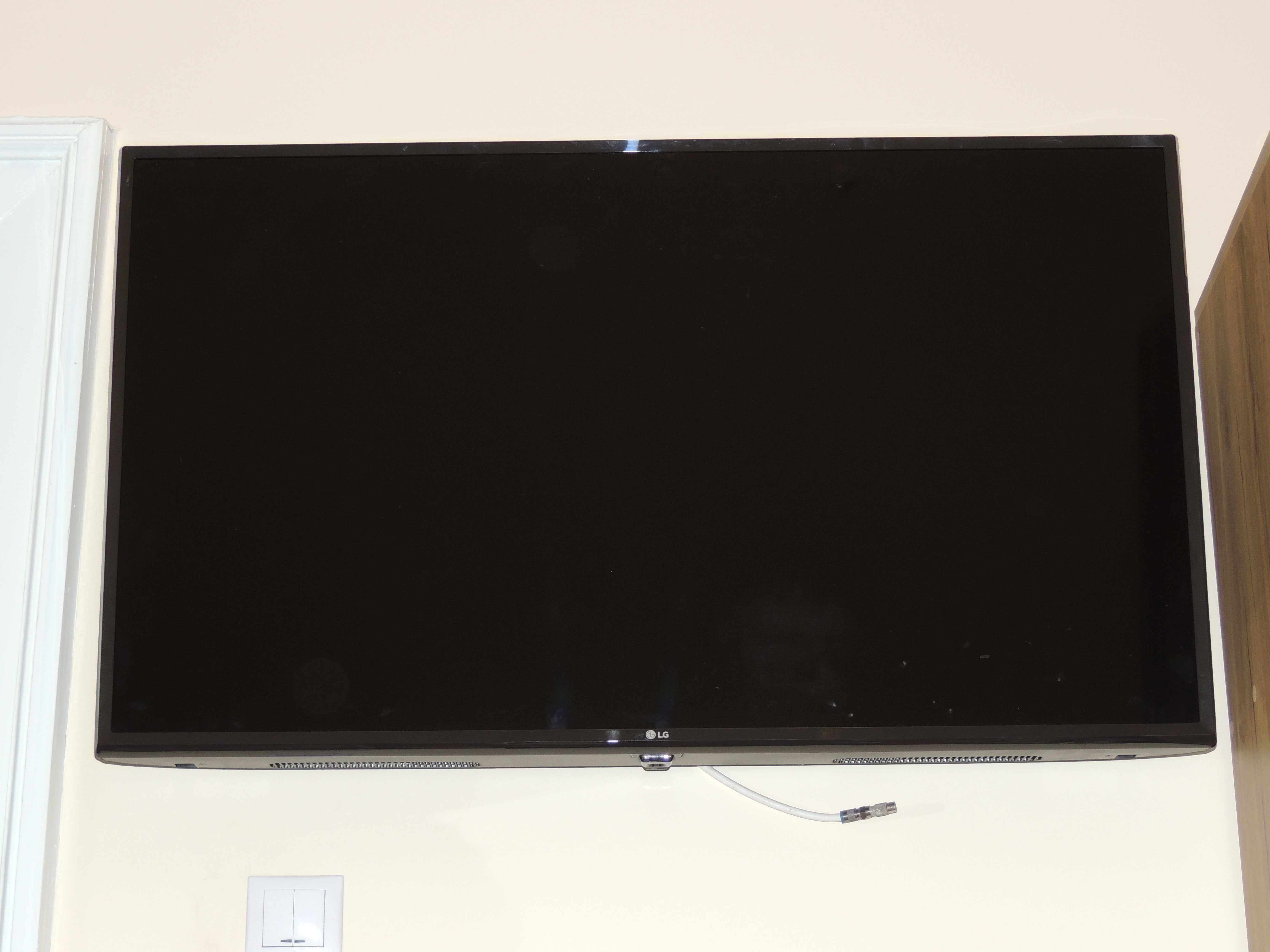 dezmembrez tv led 4k LG 43UK6400PLF