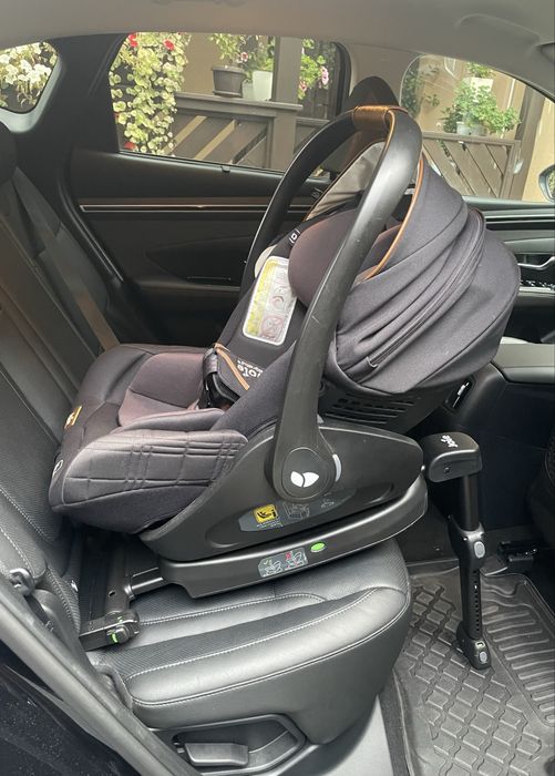 Vând scoică Joie Signature Recline cu baza isofix