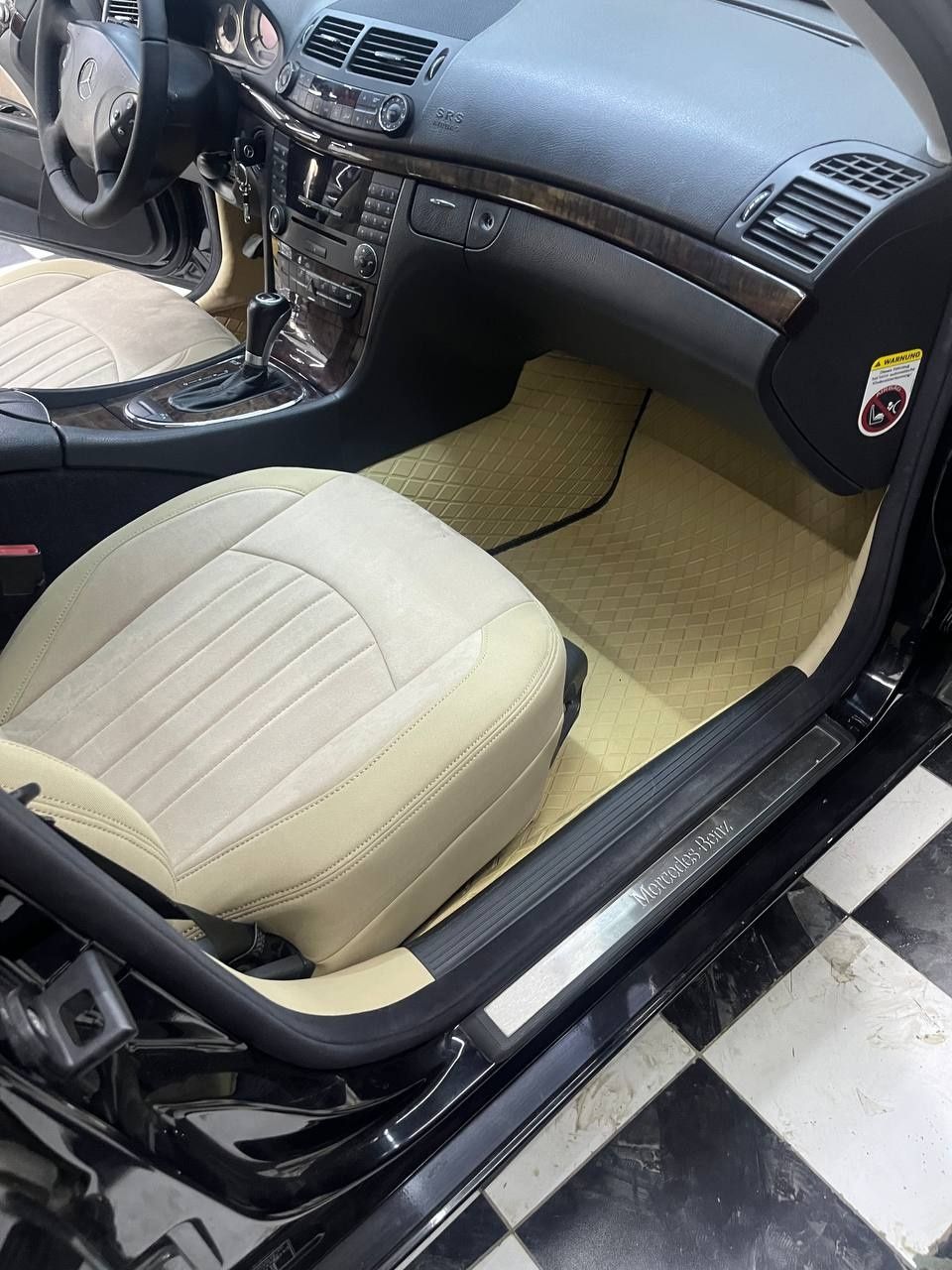 Срочно Продаю Mercedes w211