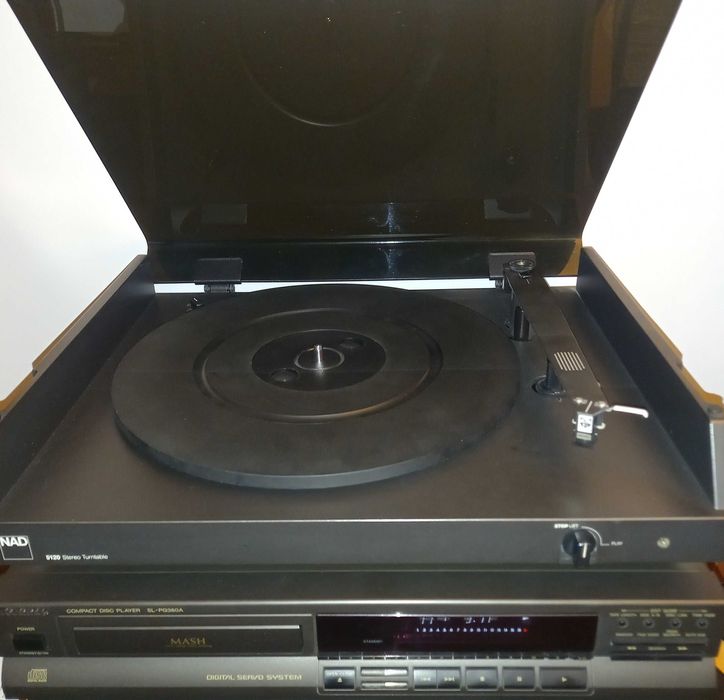 Vând Pick-up NAD S120 ; Amplituner și CD-Player Technics