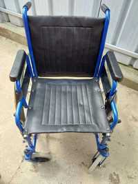 Vând cărucior pentru persoane cu dizabilitati