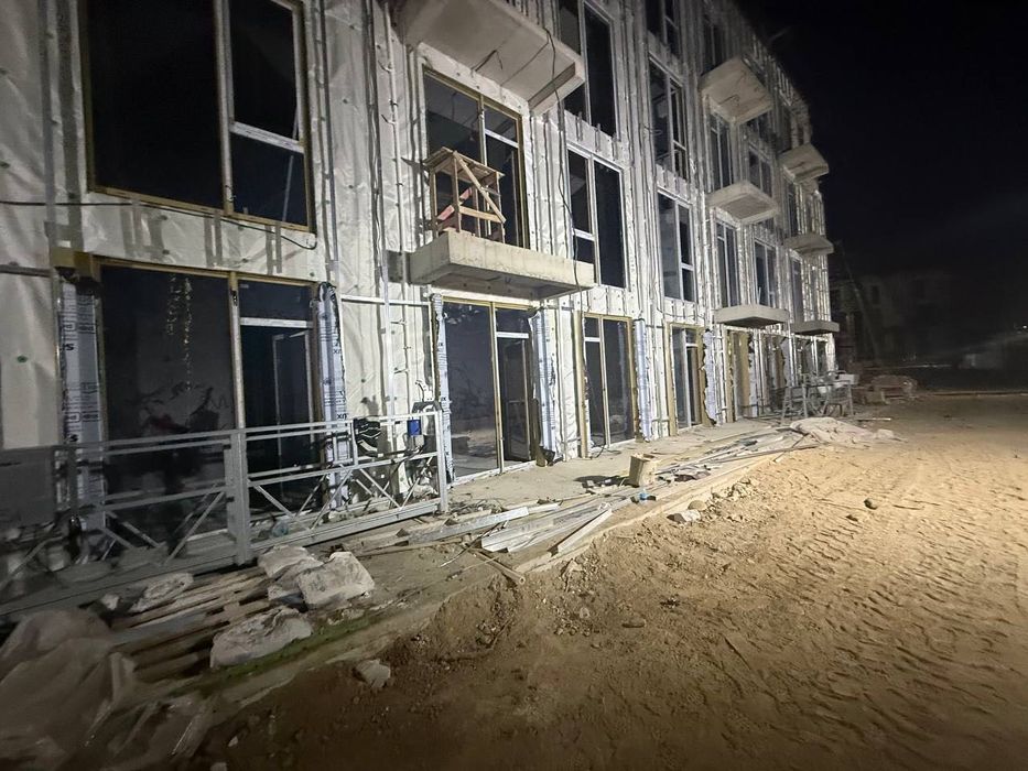 Fasad uchun suxoy kafel teruvchi usta ishga olamiz