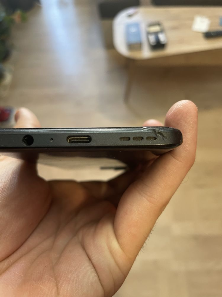Телефон Motorola G72