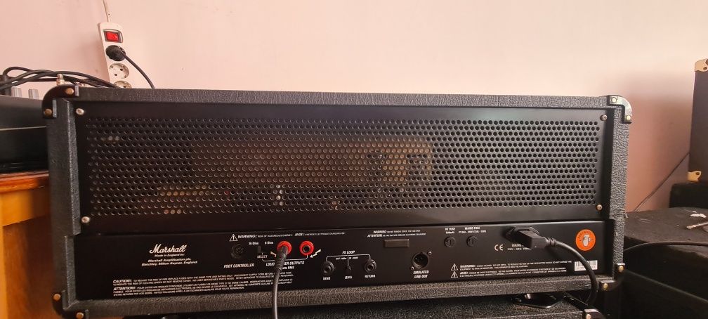 Amplificator si cabinet Marshall